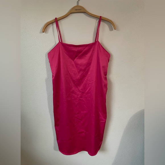 Zara pink satin effect mini dress adjustable straps - Picture 3 of 5
